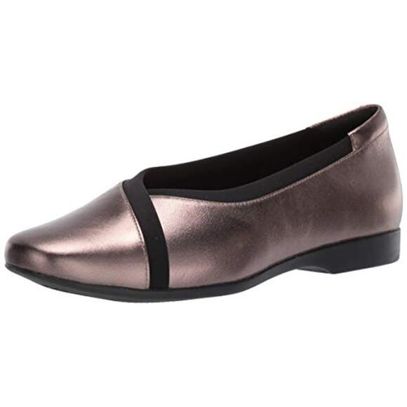 NWT Clarks Women's Un Darcey Ease Pebble Metallic Leather 7 M US - Picture 3 of 3